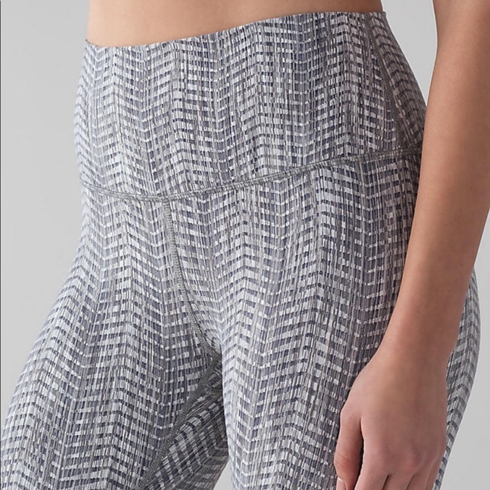 Lululemon high rise winder under legging